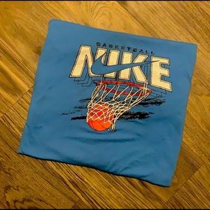 Nike Basketball Long Sleeve T-shirt 🏀